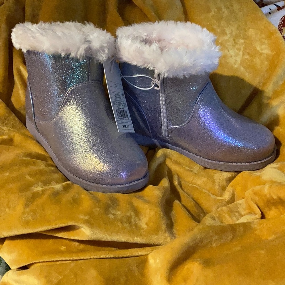 Cat and Jack fuzzy boots - Toddler size 12 NWT